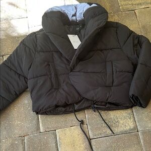 Delúc Cropped Black Puffer Jacket